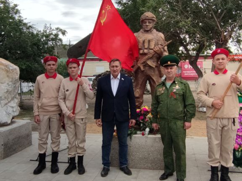 В Оловянной открыли памятный знак «Мужественным воинам СВО честь и слава»